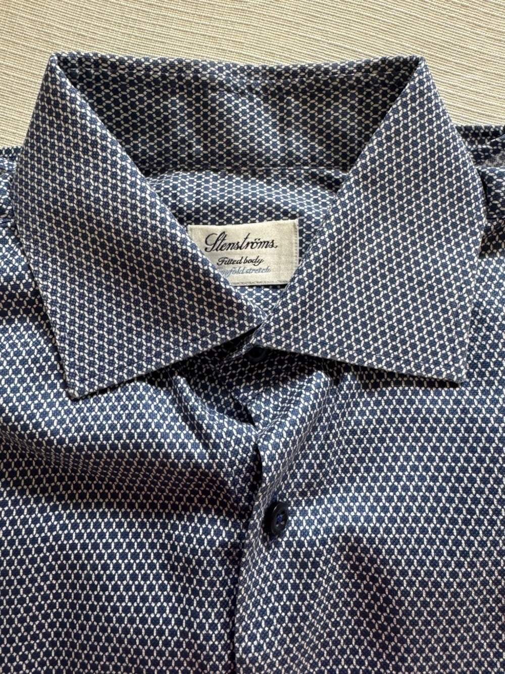 Stenstroms Men's Navy Micro-Pattern Long Sleeve Button-Down Shirt size 15.5